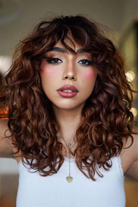 35 Low-Maintenance Soft Curly Bob Haircuts : Charming Chestnut Soft ...