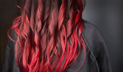 Make a Statement in Your Dark Red Hair Color with Our 6 Beautiful Ideas!