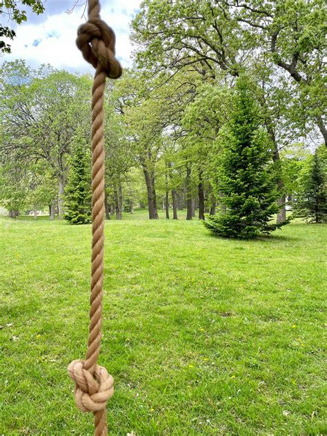 Tree Swing w/knotted climbing rope and hanging hardware – The Original Tree Swing