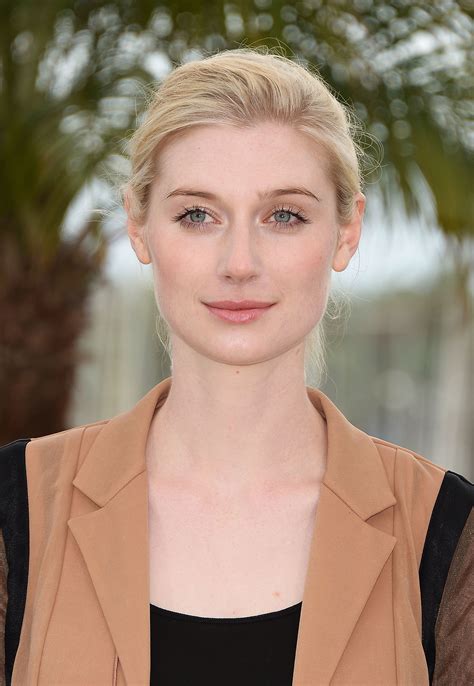 At a photocall for The Great Gatsby, actress Elizabeth Debicki swept | More Pics! See All the ...