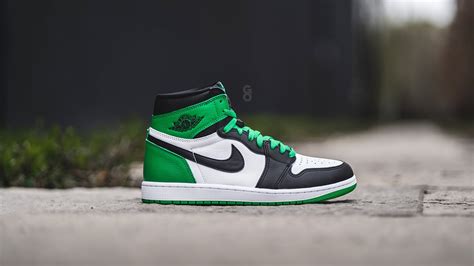 Air Jordan 1 Retro High OG "Lucky Green": Review & On-Feet - YouTube