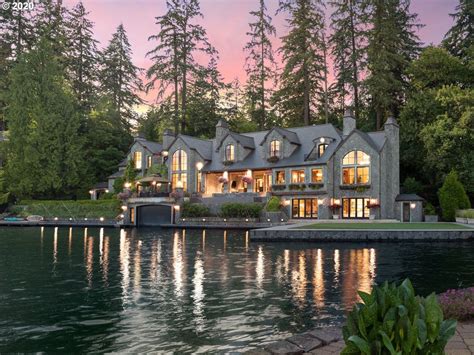 THE JEWEL OF LAKE OSWEGO | Oregon Luxury Homes | Mansions For Sale | Luxury Portfolio