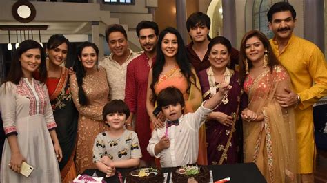 Team Yeh Rishta Kya Kehlata Hai celebrates Vansh aka Maaz Champ's birthday | IWMBuzz