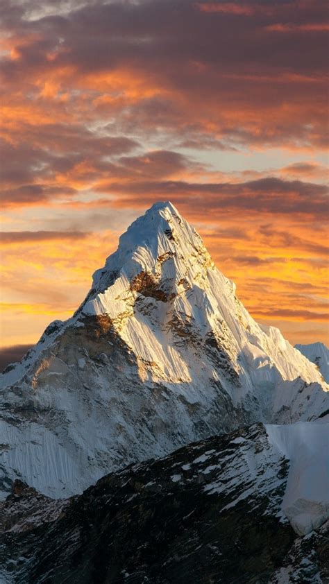 View From Top Of Mount Everest Wallpaper