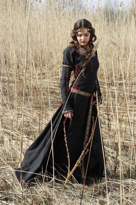 Female Medieval Hunter Costume