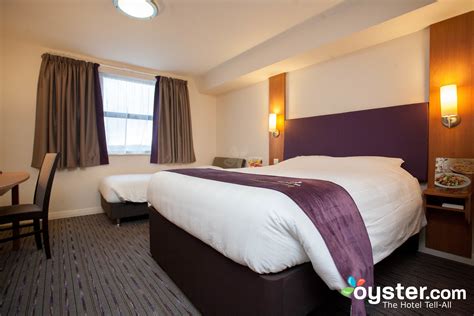 Premier Inn Edinburgh Airport (Newbridge) Hotel Review: What To REALLY Expect If You Stay