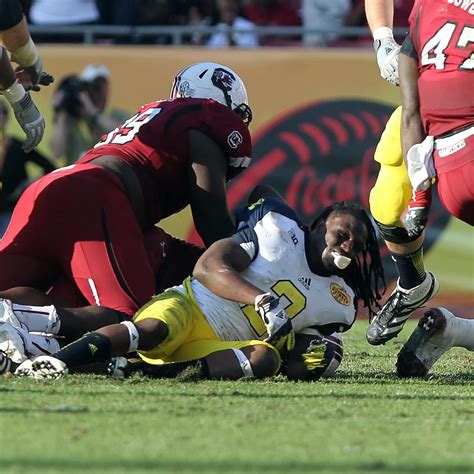 Michigan's Vincent Smith Downplays Jadeveon Clowney Hit, as He Should ...