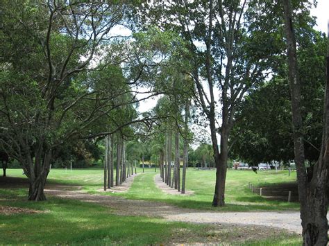 Toowong Memorial Park - Attraction - Queensland