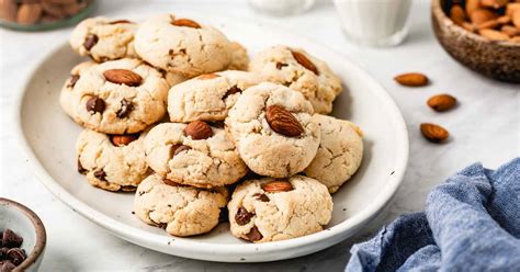 Almond Flour Chocolate Chip Cookies (Vegan Recipe)