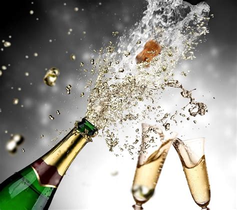 Wallpaper champagne, glass, splash, champagne glasses, spray ... | Feliz año nuevo, Nochevieja ...