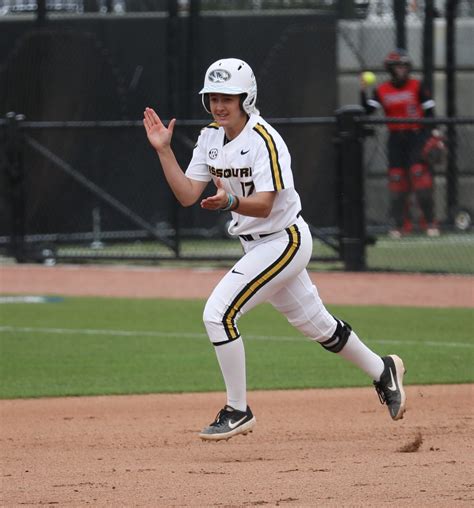 Mizzou Softball Opens Season With Doubleheader Split – STLBigTimeSports.com