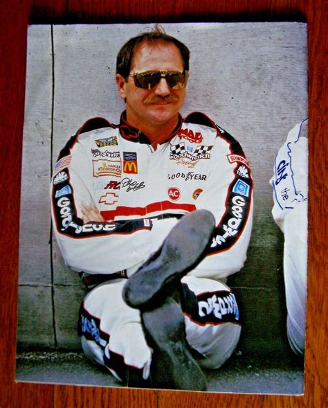 Dale Earnhardt Collectible Tribute Magazine A Season Without the ...