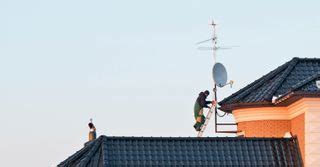 The 10 Best Satellite Dish Installers Near Me (with Free Estimates)