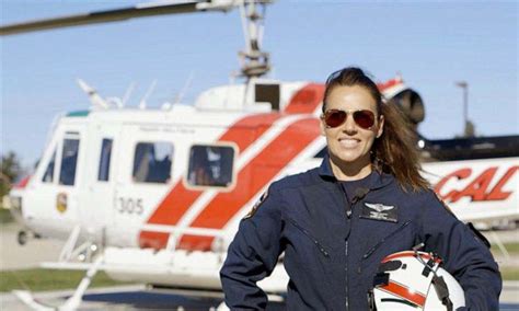 Female Cal Fire Helicopter Pilot is On California's Front Line of ...