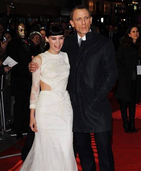 Daniel Craig's Girl with the Dragon Tattoo is a Hit - James Bond News