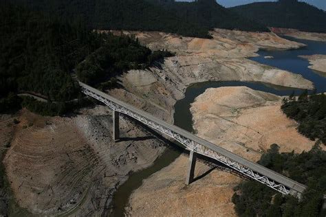 Hopes for a Strong El Niño Fade in California - The New York Times