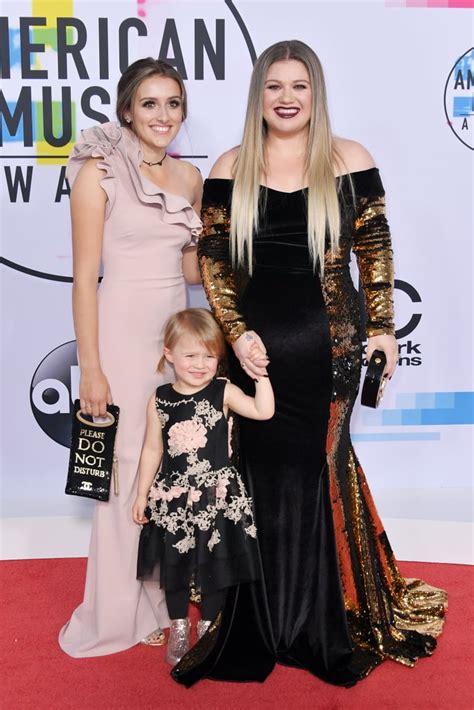 Kelly Clarkson and Family at the 2017 American Music Awards | POPSUGAR ...