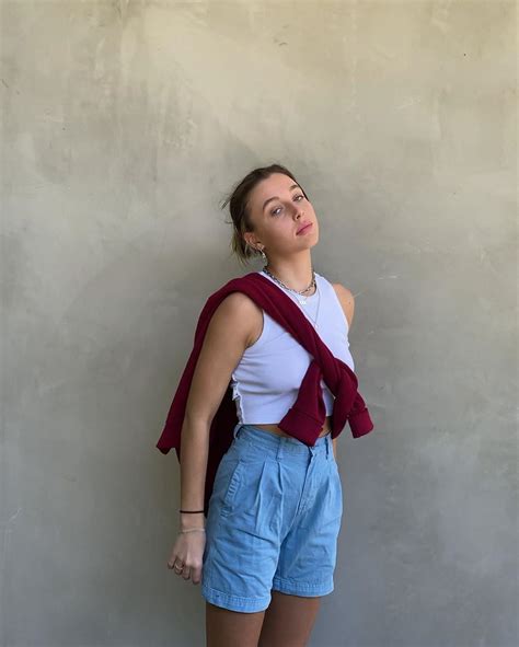 emma chamberlain on Instagram: “my shirts on inside out” | Fashion inspo outfits, Emma ...