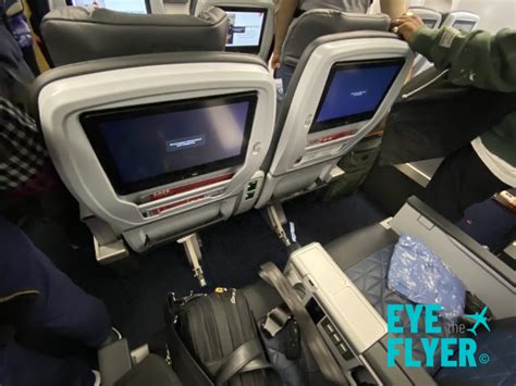 Delta-Premium-Select-Comfort-Plus-767-400-Review-Cabin-Deplaning - Eye ...