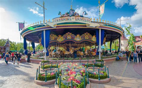 Lancelot's Carousel - Disneyland Paris tips, advice & planning