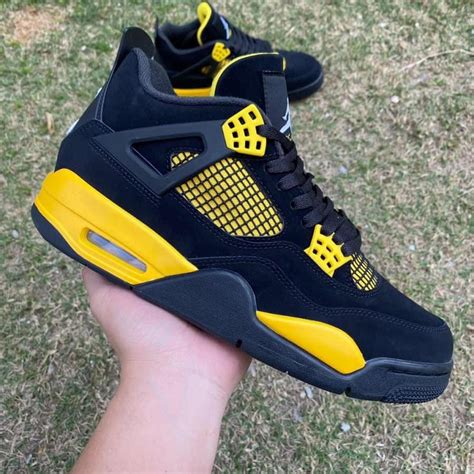 Thunder 4s Brand New - Depop