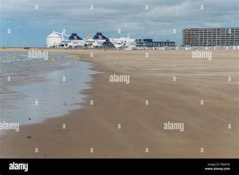 France calais beach hi-res stock photography and images - Alamy