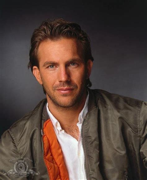 Kevin Costner Pictures (10 Images)