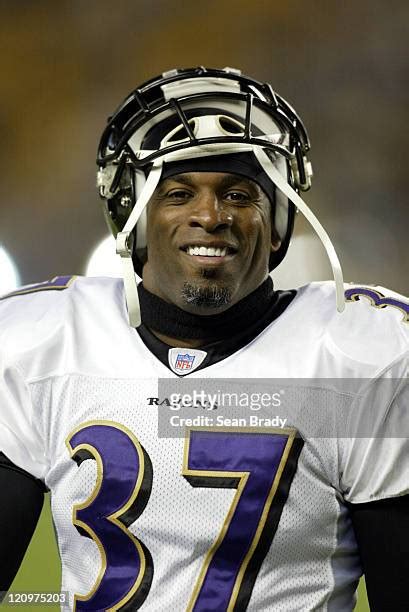 Deion Sanders Ravens Photos and Premium High Res Pictures - Getty Images