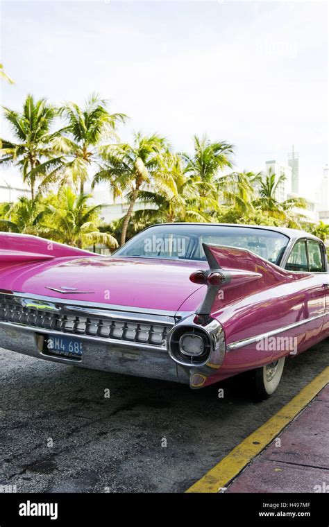 Chevrolet vintage car, the 50s, the fifties, American vintage cars, Ocean Drive, Miami South ...