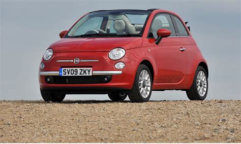 Fiat 500C Convertible Goes on Sale in the UK | Carscoops