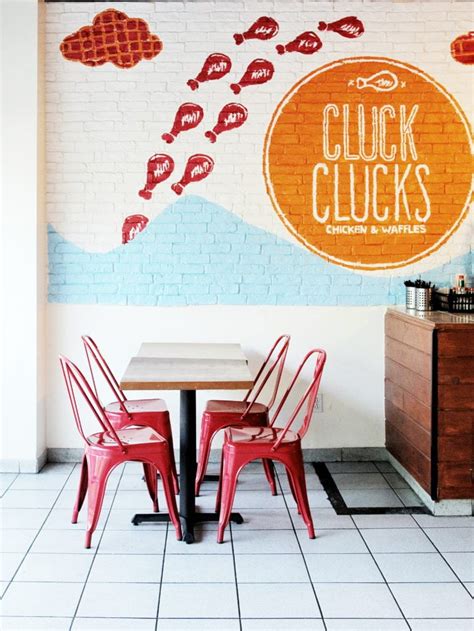 Cluck Clucks: Toronto, Ontario - the allons.y