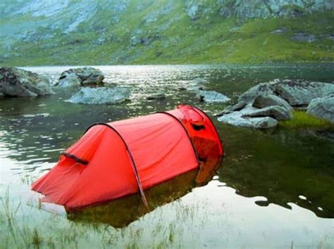 10 Hilarious Pictures Of Camping Fails