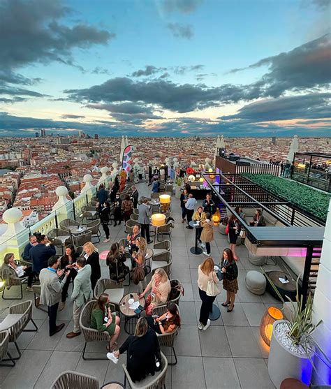 360° Rooftop Bar · La mejor terraza de Madrid en Riu Plaza España