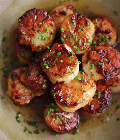 Kitchen Tip: How to Pan-Sear Scallops | Heinen's Grocery Store