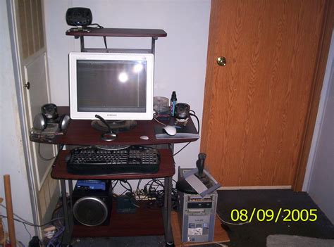 New Computer Desk | yep, new desk. | Justin Fredenburgh | Flickr