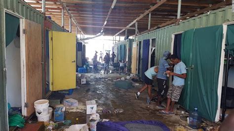 Standoff ends as police clear Manus Island detention center - CNN