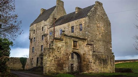 Lallybroch, Midhope Castle - Outlander - YouTube