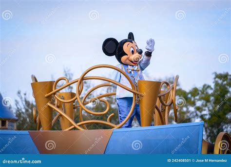 Mickey Mouse Disney Character Parade at Magic Kingdom, Walt Disney World 2022 Editorial Photo ...