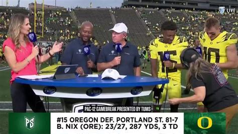 Bo Nix and Tez Johnson embrace a ‘dream come true’ journey to Oregon - Yahoo Sports