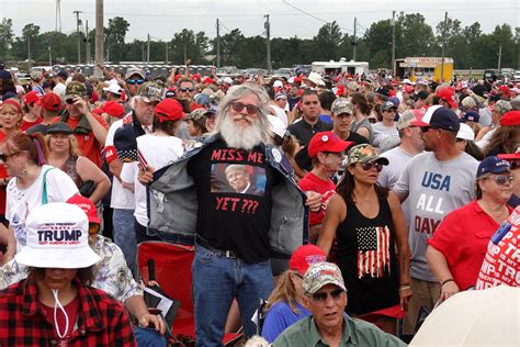 How Many Were at Trump’s Ohio Rally? Crowd Attendance Photos | Heavy.com