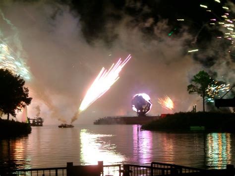 Fireworks at Epcot | Disney florida, Florida holiday, Epcot