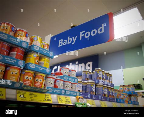 Signs/signage in a supermarket store in the united kingdom. "Baby Food" sign Stock Photo - Alamy