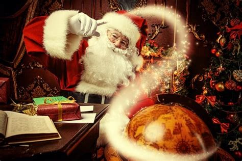 Santa Claus Around The World: Traditions of Christmas Around The World ...