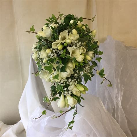 white bouquet | freesia wedding | gyp wedding | cambridge wedding flowers