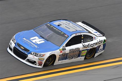 NASCAR 2017 Daytona 500: Is Dale Earnhardt Jr. racing?