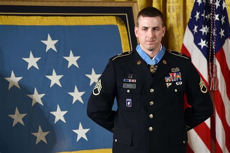 Medal of Honor: Amazing facts - Medal of Honor: Amazing facts and notable honorees - CBS News