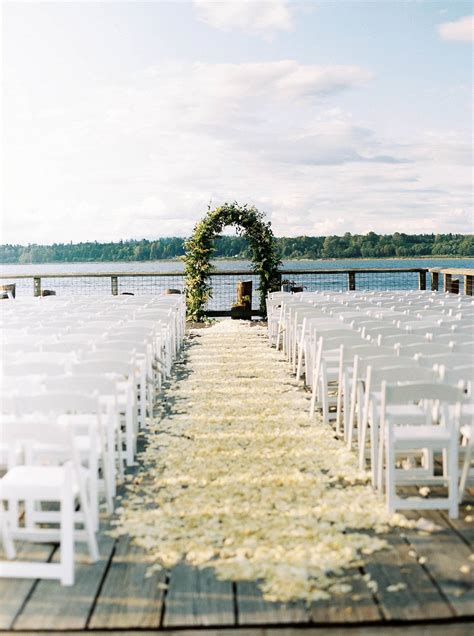 Simple Romantic Waterside Wedding in Washington | Washington Real ...