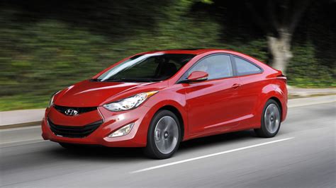 2013 Hyundai Elantra Coupe debuts at 2012 Chicago auto show