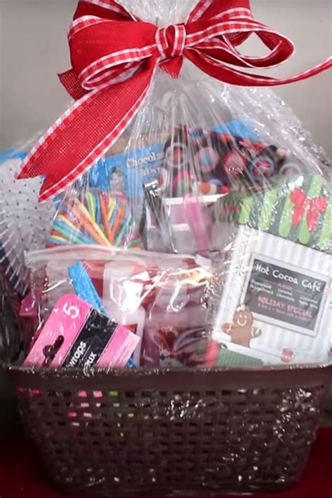 BEST Dollar Tree Christmas Gift Baskets! Easy DIY Dollar Store ...