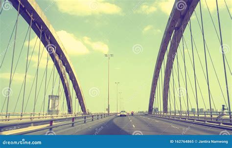 Qatar-Bahrain Causeway Bridge with Cars on the Highway Editorial Image ...